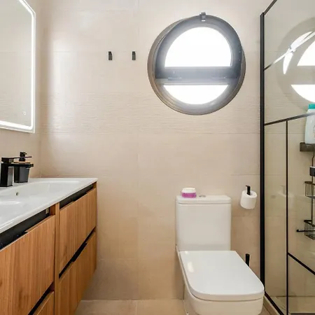 Tenerife Surf & Sun In Americas بيت للعطل